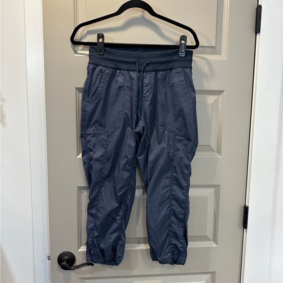 The North Face Pants - Small Women’s The North Face Aphrodite Jogger Capri Pants in blue.